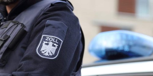 Hauptzollamt Schweinfurt: HZA-SW: Berauscht und ohne Dokumente unterwegs / Zoll stößt bei Durchsuchung auf Personen unter Drogeneinfluss und ohne Führerschein