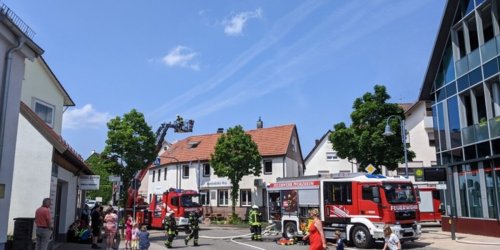 Feuerwehr Pforzheim: FW Pforzheim: Wohnungsbrand in Huchenfeld