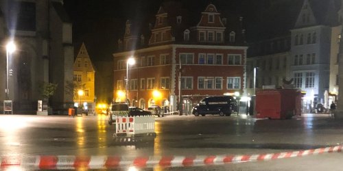 In Halle: Heftige Explosion auf Marktplatz - zwei Jugendliche schwerverletzt