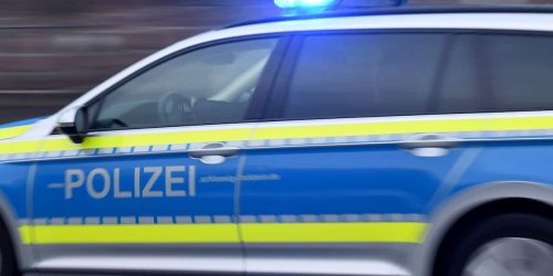 Eifelkreis Bitburg-Prüm: Mann schiebt Kübel auf Straße und gefährdet den Verkehr