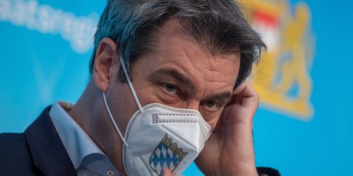 Eine Analyse von Ulrich Reitz: Während Merkel und Laschet auf Showdown zusteuern, macht Söder nächsten Schachzug