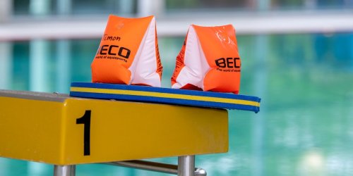 Schwimmen: DLRG bringt mehr Kindern das Schwimmen bei