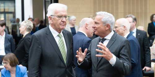 Baden-Württemberg: AfD, CDU gewinnen an Zustimmung - Grüne stürzen ab