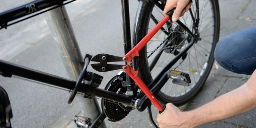 Hamburger ortet sein gestohlenes Fahrrad – und führt Polizei zu einem Seriendieb