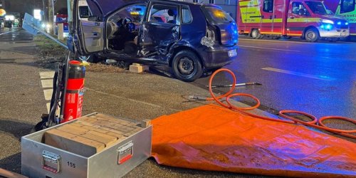 Feuerwehr München: FW-M: Kollision zwischen zwei Autos (Pasing)