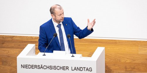 „Versuch, Aufmerksamkeit zu erhaschen“: Afd-Mann träumt von Gesprächen – SPD-Politiker kontert: „Hemmungslose Lüge“