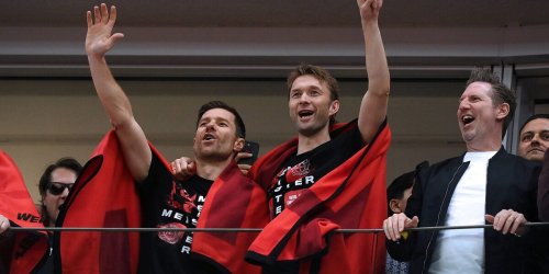 Simon Rolfes: Im ARD-Interview: Leverkusen-Boss gibt treffende Antwort auf Bayern-Angriff