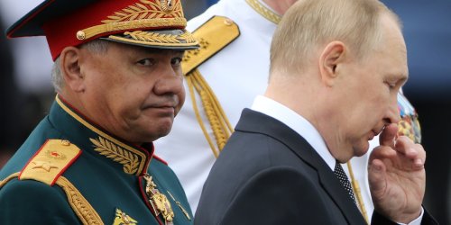 Ukraine-Krieg - Stimmen und Entwicklungen: Putin und Duma gehen auf Verteidigungsminister als „Hauptschuldigen“ los