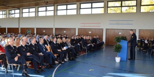 Hochschule für Polizei Baden-Württemberg: POL-HfPolBW: Polizeirat Sebastian Schwarz als neuer Leiter der Polizeischule Bruchsal offiziell ins Amt eingeführt