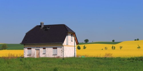 Studie zum Wohnen: Deutsche können sich Städte kaum mehr leisten - viele wollen aufs Land ziehen