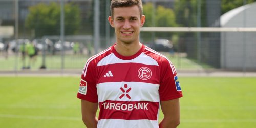 2. Liga: Oberdorf verlängert Vertrag in Düsseldorf