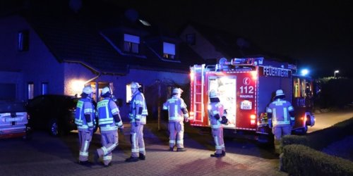 Feuerwehr Kleve: FW-KLE: Rauchentwicklung in Wohnhaus durch angebranntes Essen