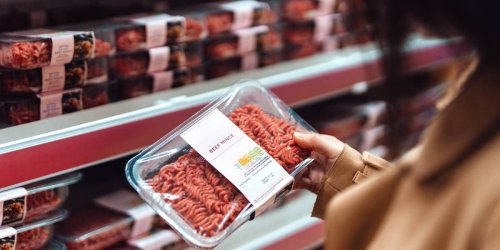 Was wird günstiger?: Nach Aldi-Ansage: Wo der Fleischpreis im Supermarkt jetzt sinkt - wo Sie sparen