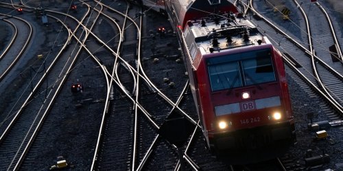 Sondervermögen für Infrastruktur: „Die Bahn ist eine staatlich geförderte Geldvernichtungsmaschine“