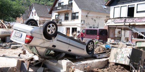 Rentner spendet 1,2 Millionen Euro: 82-Jähriger legt bei Spende für Flutopfer nach - und übertrumpft den FC Bayern