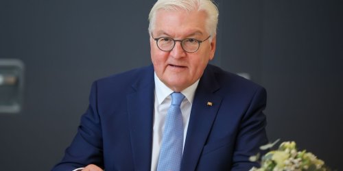 Bundespräsident: Steinmeier zeichnet Bürger mit Bundesverdienstorden aus