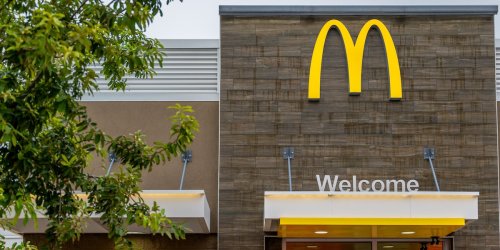 Sie wurde zur Heldin: McDonald's-Mitarbeiterin erkennt geheimes Handzeichen und verhindert Entführung