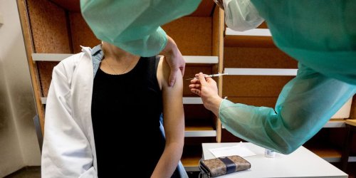 Impfpflicht für Arztpraxen und Kliniken: Noch keine gestiegenen Kündigungszahlen wegen Impfpflicht – doch das könnte sich bald ändern