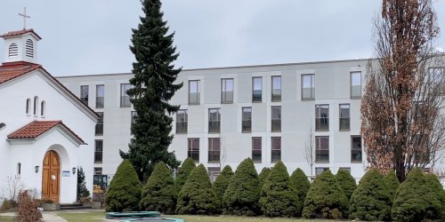 Baugesellschaft nutzt Schlupfloch: Anwohner verhindern Wohnungsbau - jetzt will Senat Flüchtlingsheim in Park bauen