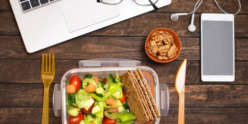 Leckere Rezepte für die Mittagspause: Wie Sie sich auch im Büro gesund ernähren