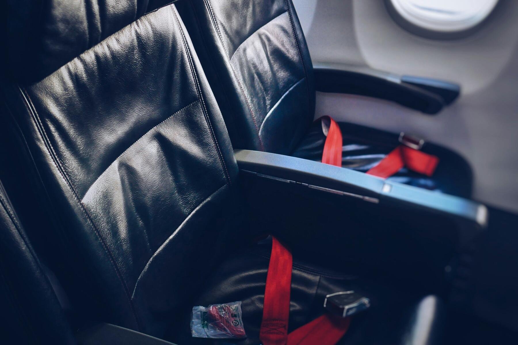 Child Refuses to Wear Seatbelt, Forcing Flight to Be Canceled Overnight