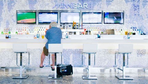 These Airport Restaurants Might Make You Forget You’re Eating in an Airport