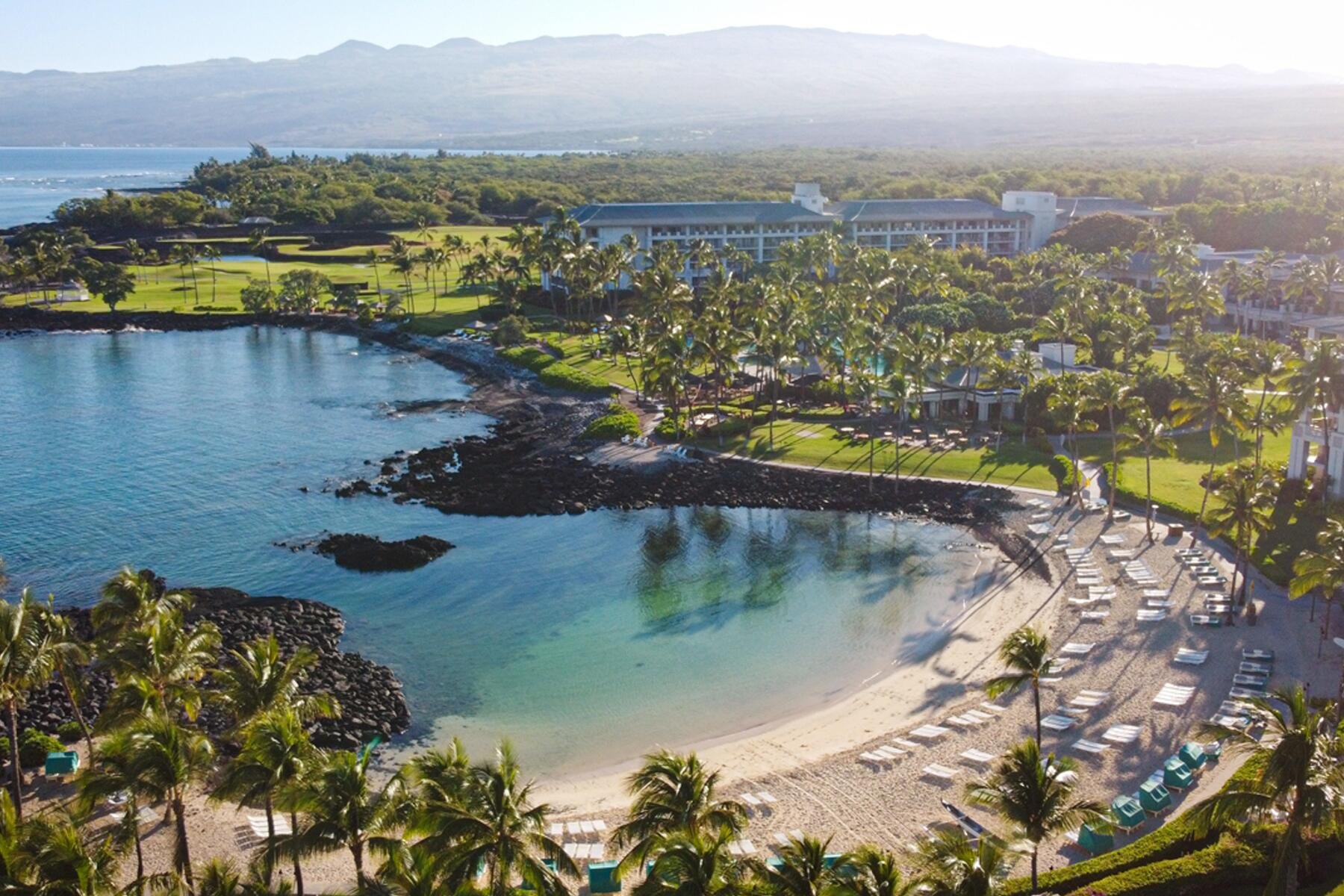 One of Our Favorite Luxury Hawaii Resorts Is Just $399 a Night