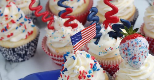 Easy & Delicious 4th Of July Cupcakes Recipe