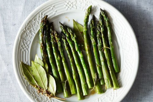 5 Links to Read Before Cooking Asparagus