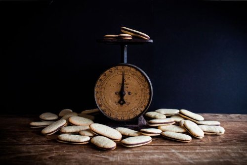 How to Make Milano Cookies at Home