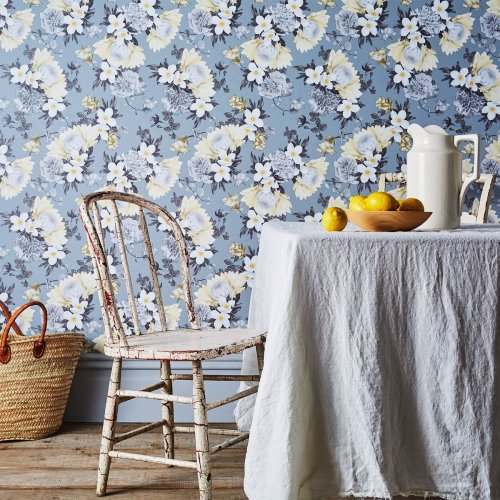 Transform Your Space With these Stunning Floral Wallpapers