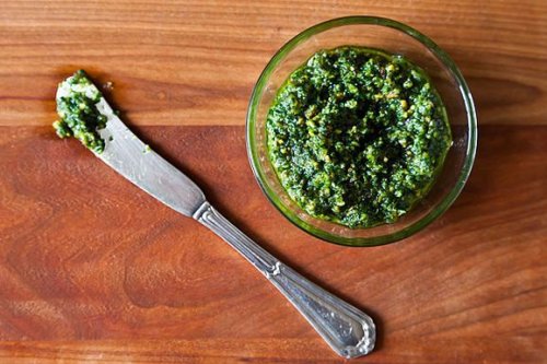 5 Links to Read Before Making Pesto