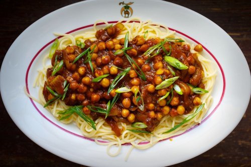 Spicy Chickpea and Sour Tomato Curry with Pasta