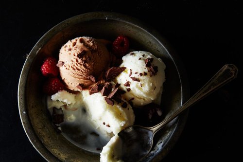 Watch Out, Pinkberry: I'm Making 3-Ingredient Frozen Yogurt at Home