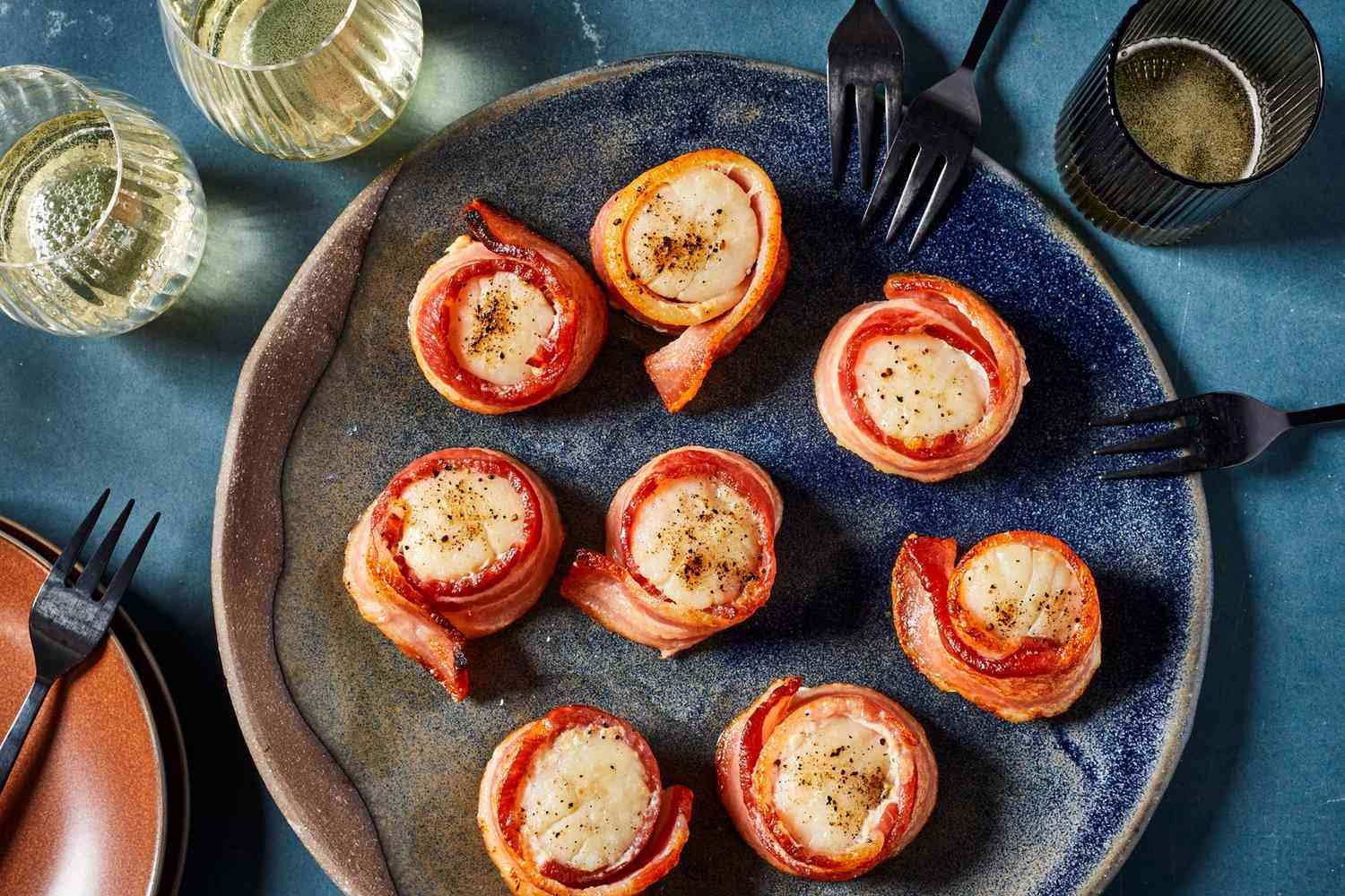 30 Party-Ready Holiday Hors d'Oeuvre Recipes