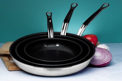 The Nonstick Skillet That Pros Call ‘the Cadillac of Pans’ Is on Rare Sale Right Now