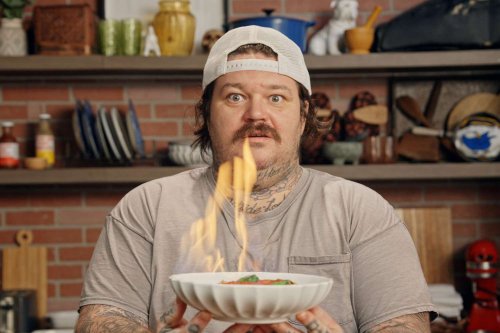 ‘The Bear’ Star Matty Matheson Makes Angry Flaming Spaghetti, and It’s Legit