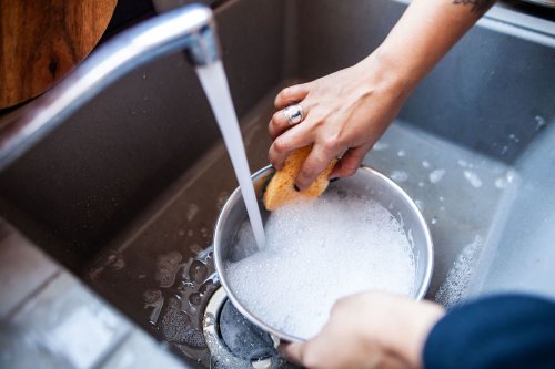My Sister-in-Law Solved the Most Frustrating Kitchen Sponge Problem With This $7 Tool