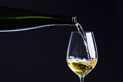 10 Best Dry White Wines Good Enough to Drink and Cook With