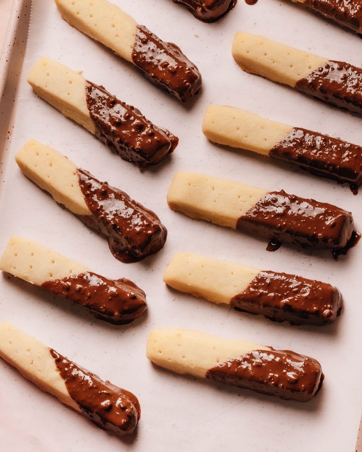 Easy Chocolate Dipped Shortbread Cookies (1-Bowl Recipe!)
