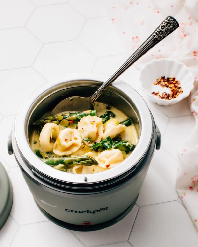 14 Crockpot Winter Dinners for Effortless Cooking - cover