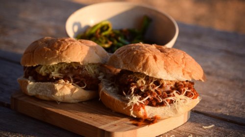 Here's How To Prep Lentils For Vegan Sloppy Joes And Make Them Taste Just As Bold As Beef