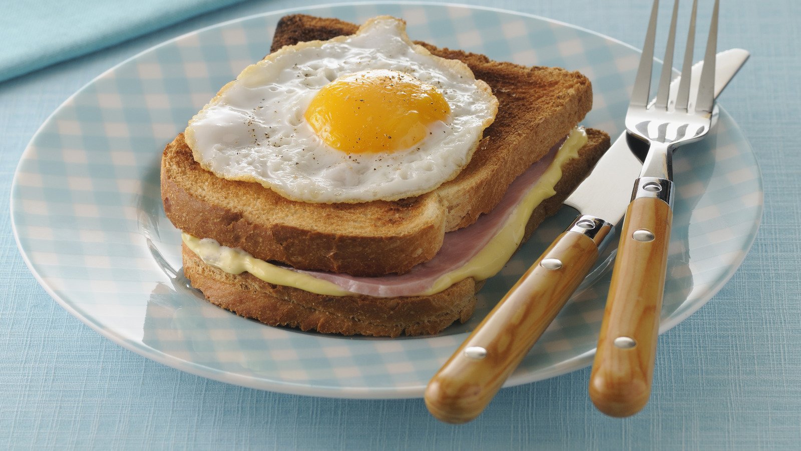 13 Satisfying Ways To Cook Eggs For Dinner