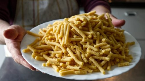 The Pillowy Pasta You Can Make From Stale Bread