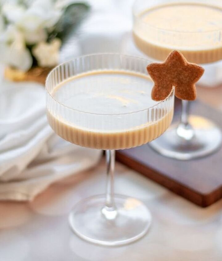Gingerbread Eggnog Cocktail With Rum