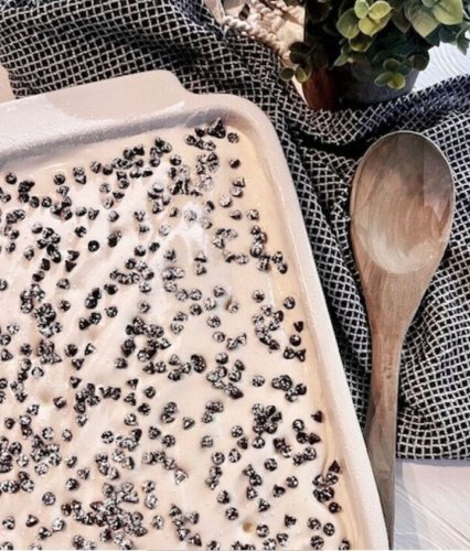 Cannoli Poke Cake Recipe | Simple Recipe For Cannoli Cake