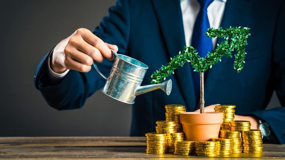 3 Top Canadian Stocks to Buy for Dividend Growth