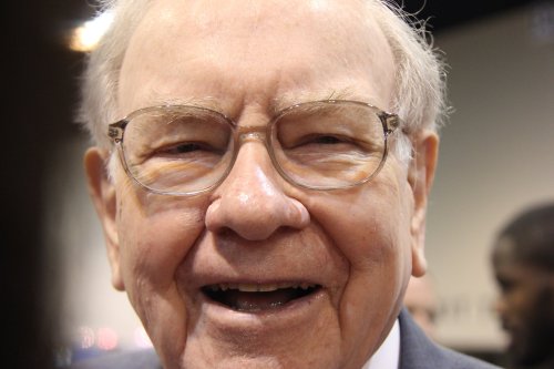 Warren Buffett Just Spent $2.6 Billion Buying 6 Different Stocks for Berkshire Hathaway's Portfolio. Here's the Best of the Bunch.