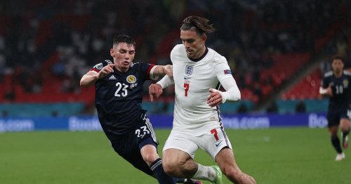 Chelsea fans think Billy Gilmour can help save the club ...