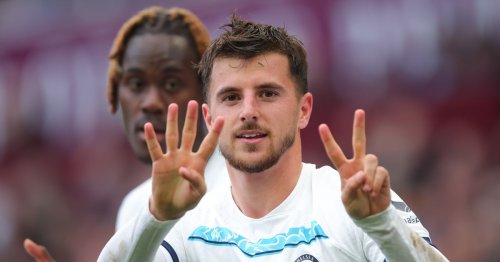 Liverpool told how to hijack dream Man Utd transfer as Chelsea outline Mason Mount disparity